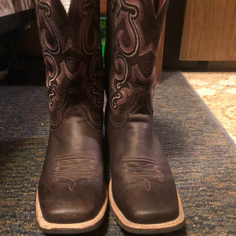 Women’s Ariat Boots size 10 like new